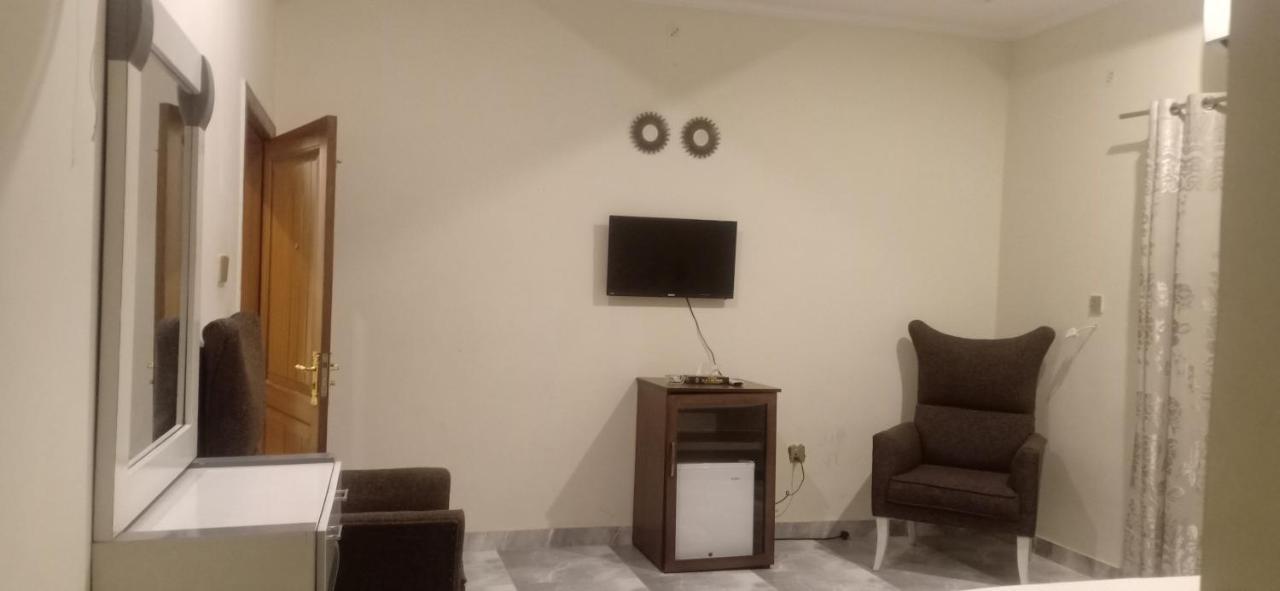 Hotel S.R. Lounge Multan Dış mekan fotoğraf