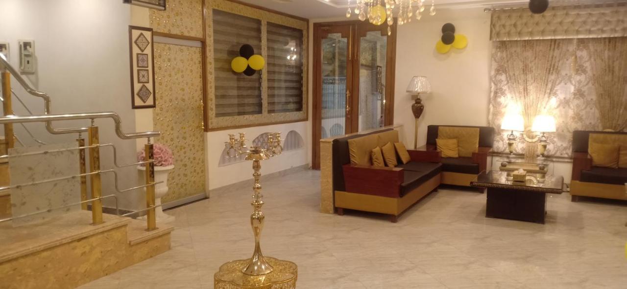 Hotel S.R. Lounge Multan Dış mekan fotoğraf