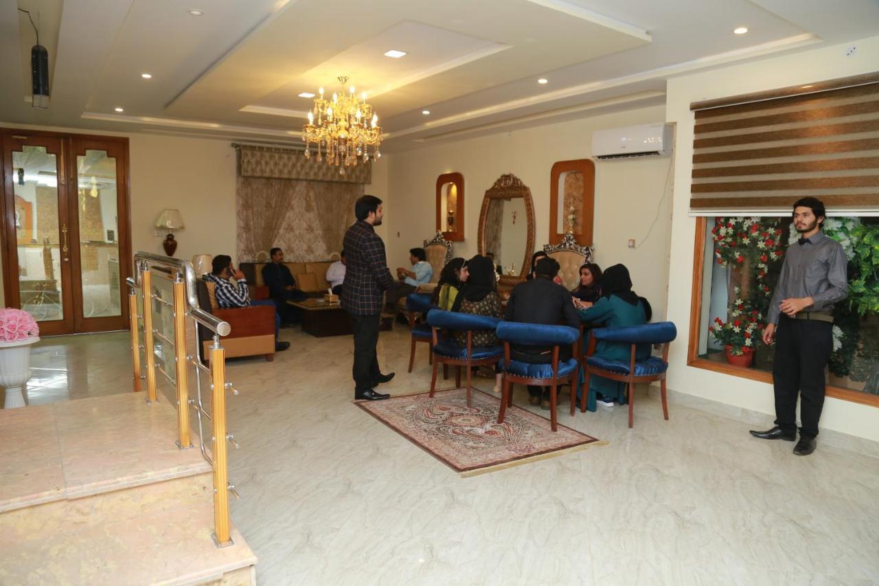 Hotel S.R. Lounge Multan Dış mekan fotoğraf